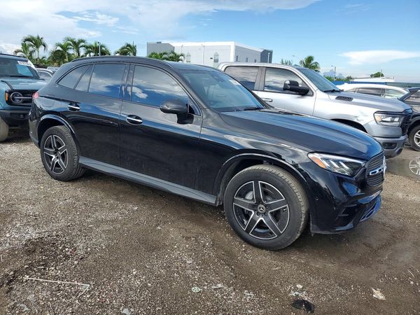 2026 MERCEDES-BENZ GLC