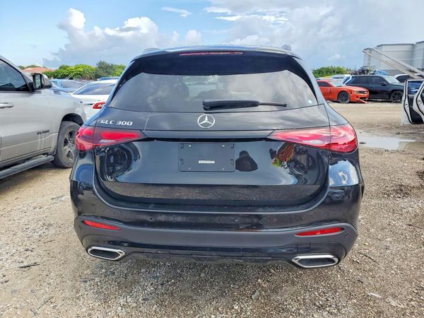 2026 MERCEDES-BENZ GLC