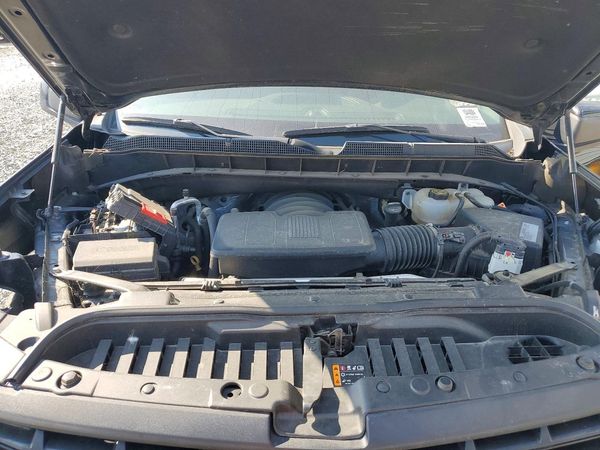 2019 CHEVROLET SILVERADO RST — Engine bay