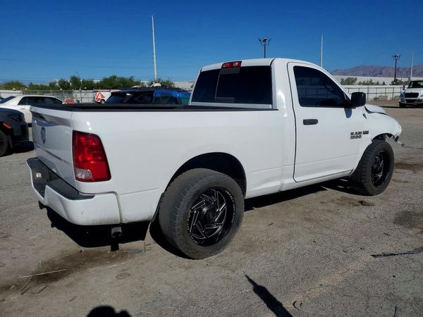 2015 RAM 1500 ST