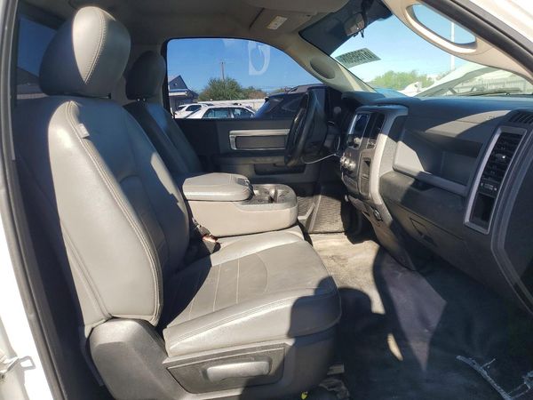 2015 RAM 1500 ST
