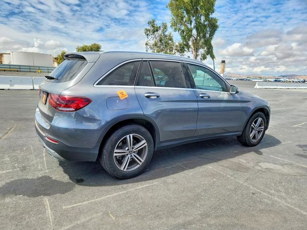 2022 MERCEDES-BENZ GLC