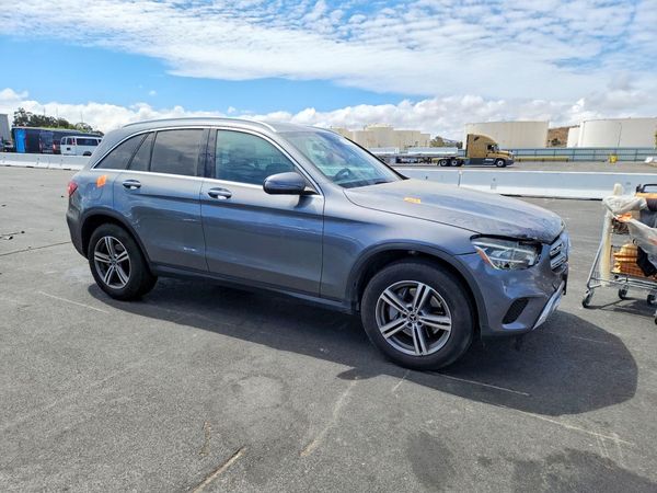 2022 MERCEDES-BENZ GLC