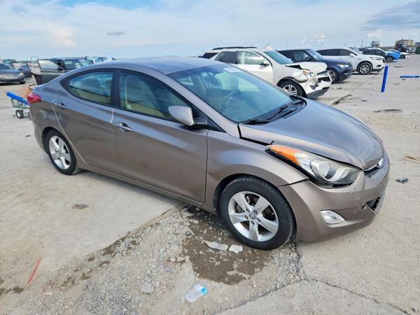 2012 HYUNDAI ELANTRA