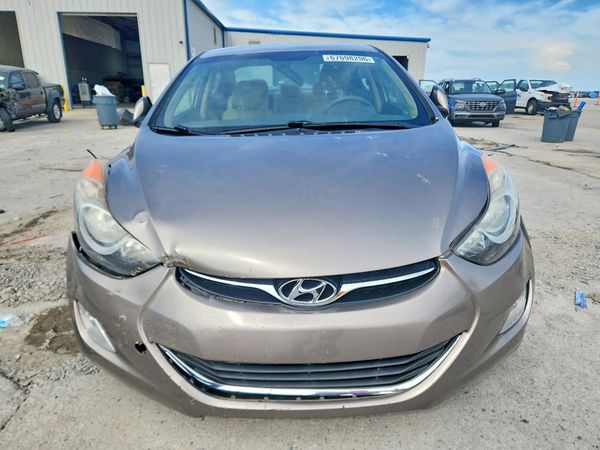 2012 HYUNDAI ELANTRA