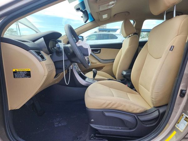 2012 HYUNDAI ELANTRA