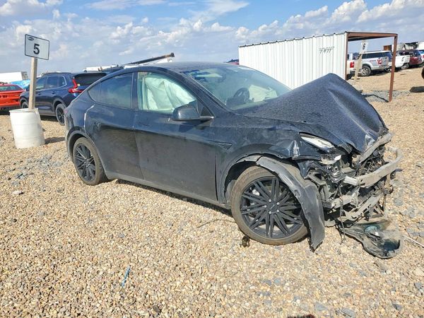 2021 TESLA MODEL Y — Passenger 3/4
