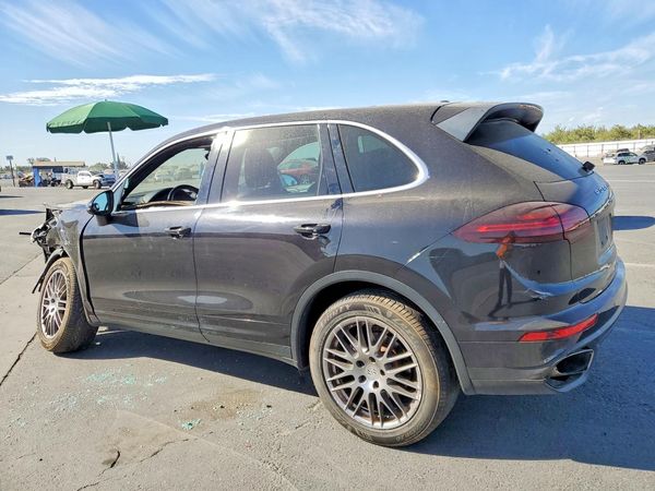2016 PORSCHE CAYENNE