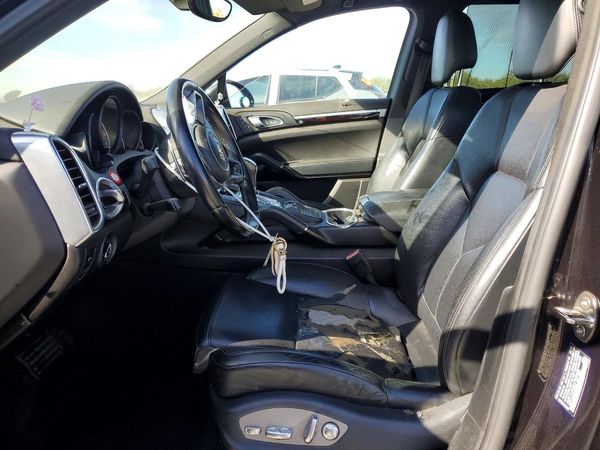 2016 PORSCHE CAYENNE