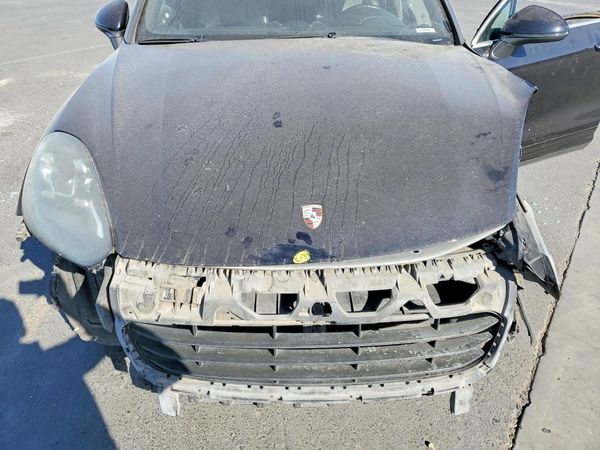 2016 PORSCHE CAYENNE