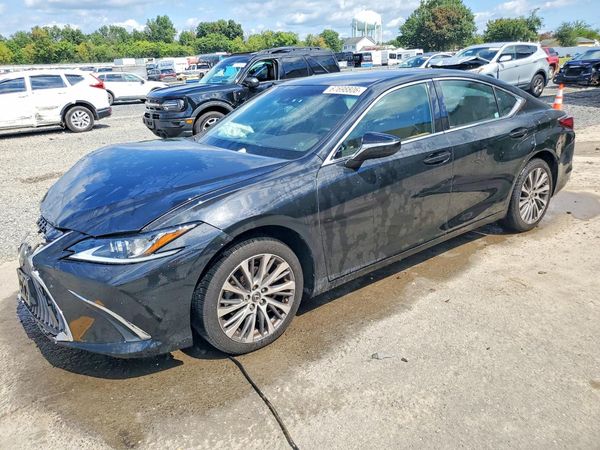 2020 LEXUS ES