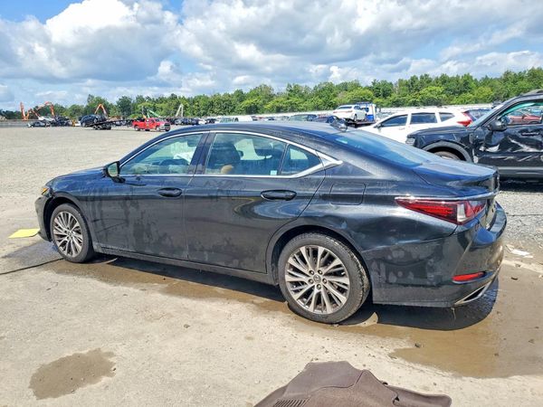 2020 LEXUS ES