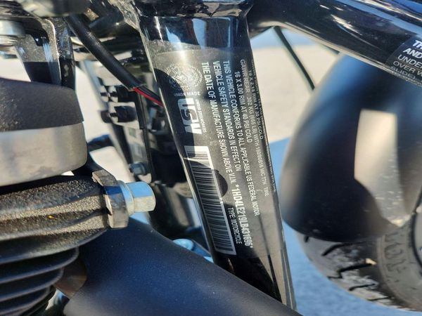 2020 HARLEY-DAVIDSON XL883