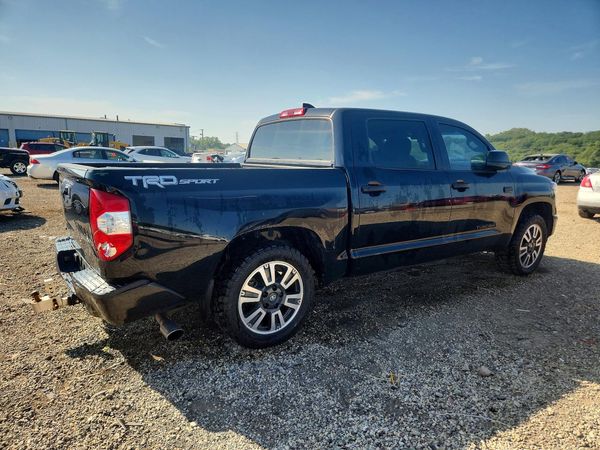 2021 TOYOTA TUNDRA SR5 grade