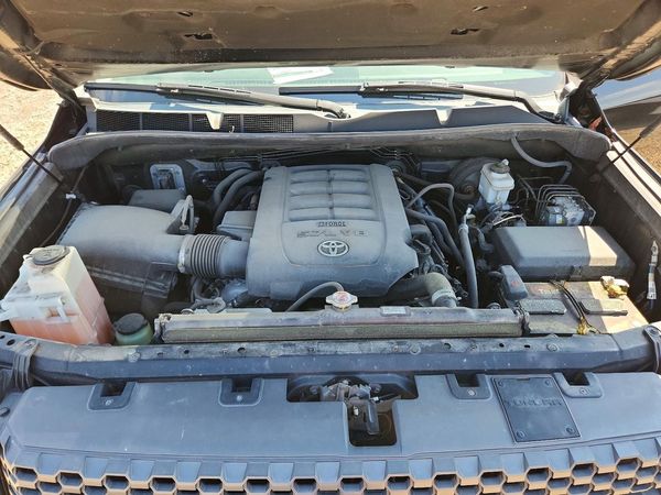2021 TOYOTA TUNDRA SR5 grade