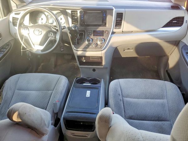 2015 TOYOTA SIENNA — CKPT