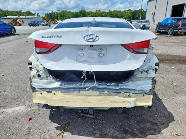 2016 HYUNDAI ELANTRA