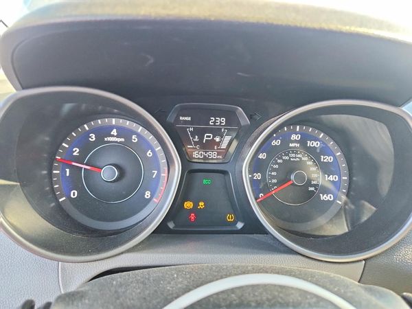 2015 HYUNDAI ELANTRA