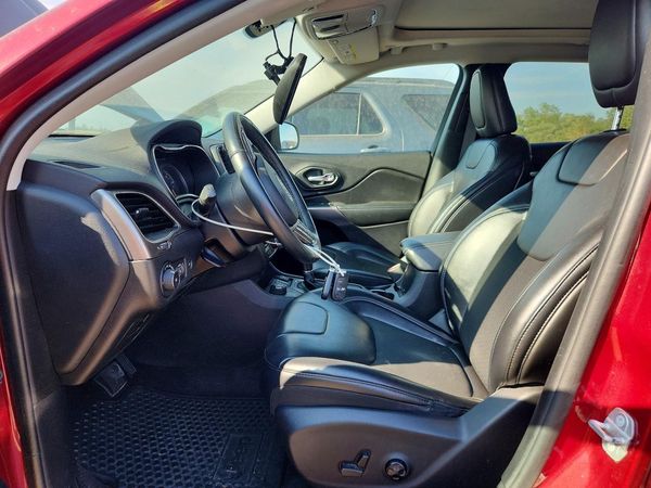 2019 JEEP CHEROKEE