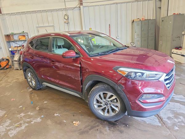 2017 HYUNDAI TUCSON — Passenger 3/4