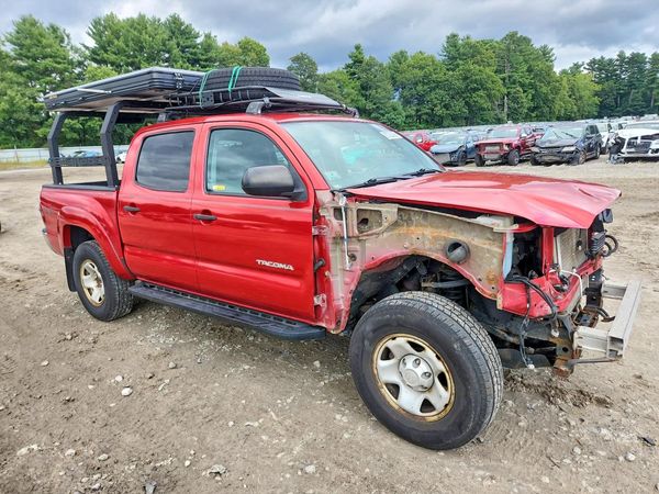 2015 TOYOTA TACOMA Delux Grade