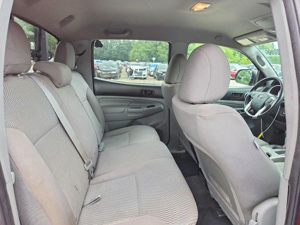 2015 TOYOTA TACOMA Delux Grade