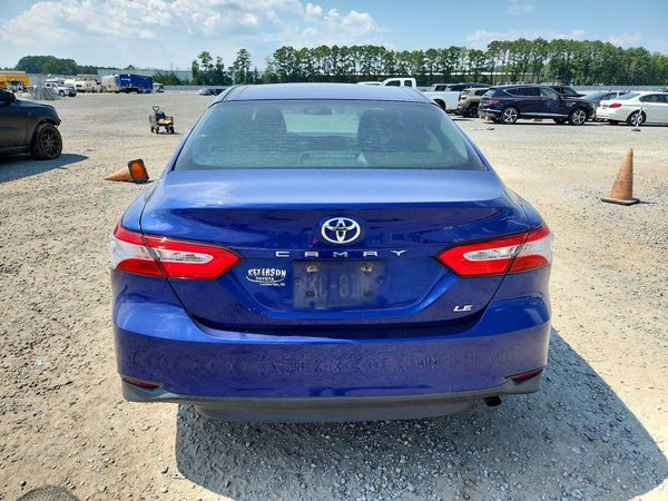 2018 TOYOTA CAMRY