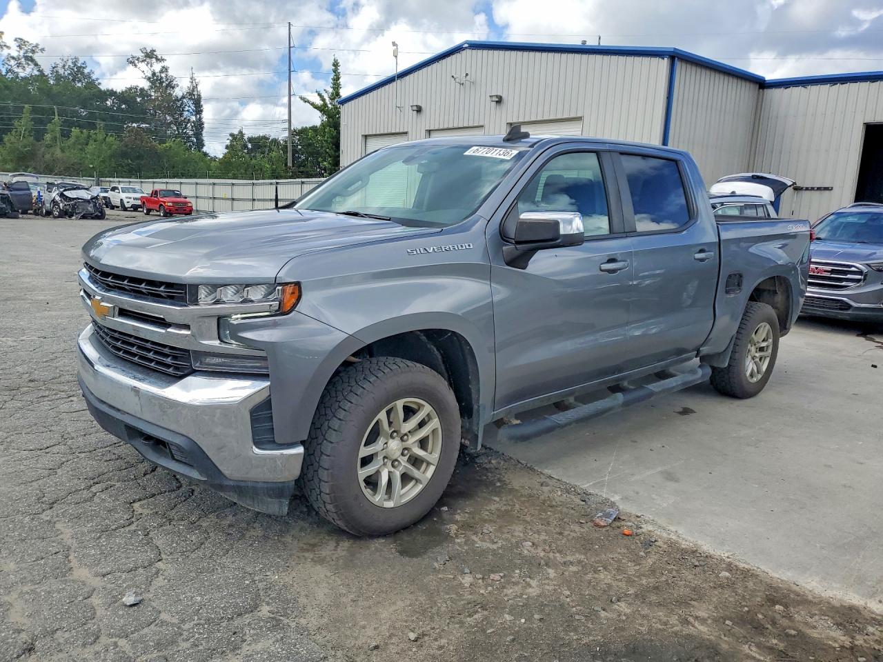 2022 CHEVROLET SILVERADO LT-L — Front 3/4