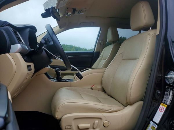 2015 TOYOTA HIGHLANDER
