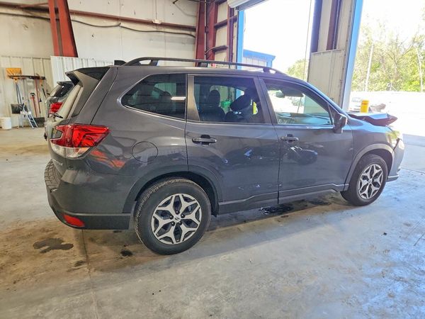 2024 SUBARU FORESTER