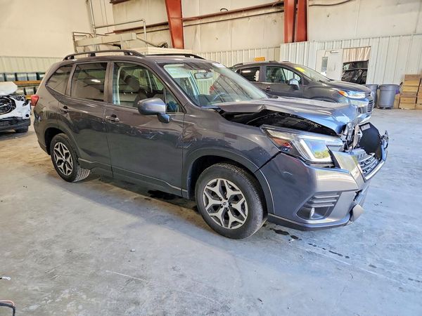 2024 SUBARU FORESTER