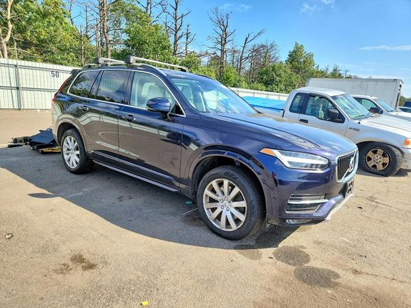 2017 VOLVO XC90