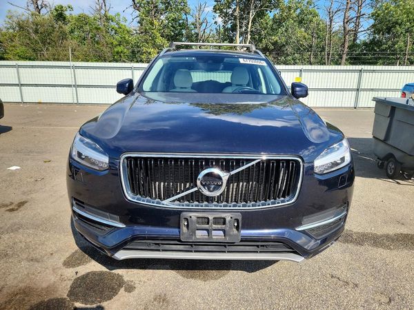 2017 VOLVO XC90