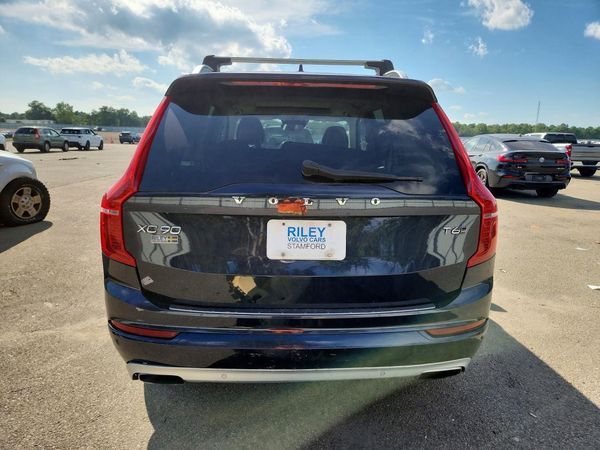 2017 VOLVO XC90