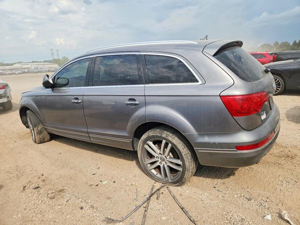2012 AUDI Q7 Premium Plus — DSRA