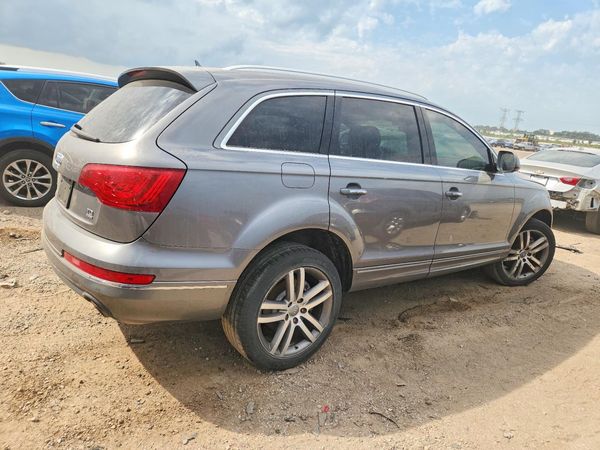 2012 AUDI Q7 Premium Plus — PSRA