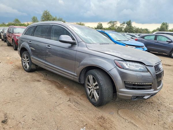 2012 AUDI Q7 Premium Plus — Passenger 3/4