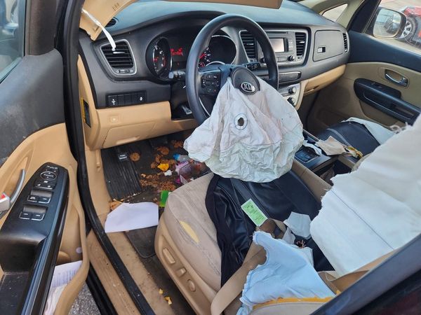 2016 KIA SEDONA