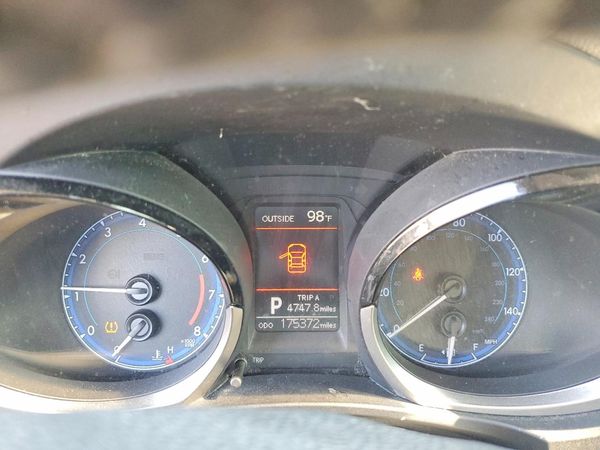2014 TOYOTA COROLLA