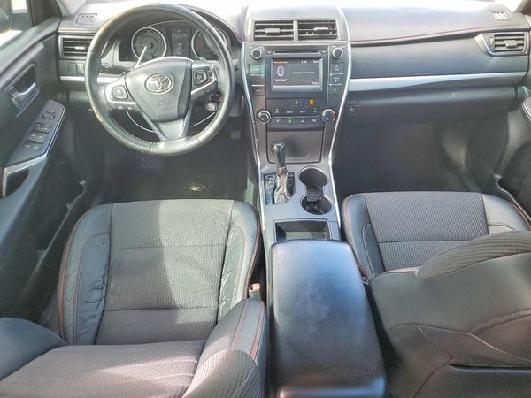2016 TOYOTA CAMRY