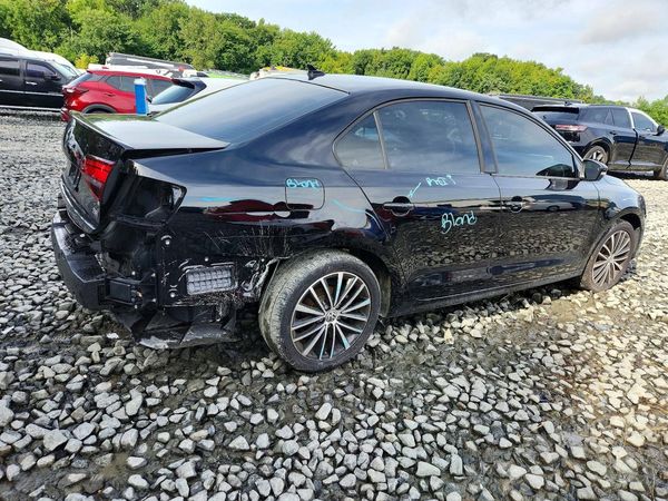 2018 VOLKSWAGEN JETTA