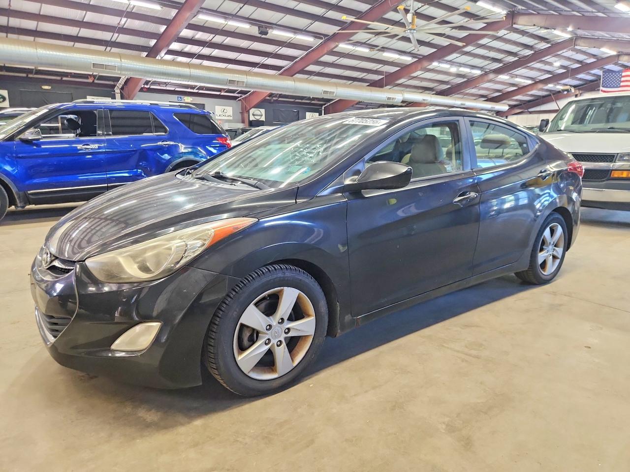 2013 HYUNDAI ELANTRA