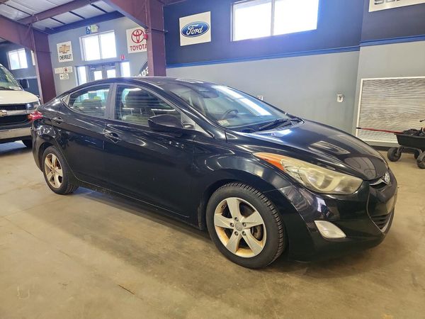 2013 HYUNDAI ELANTRA