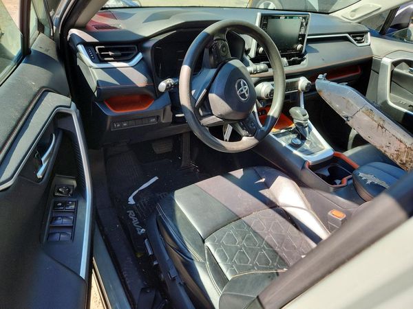 2019 TOYOTA RAV4 — CKPT