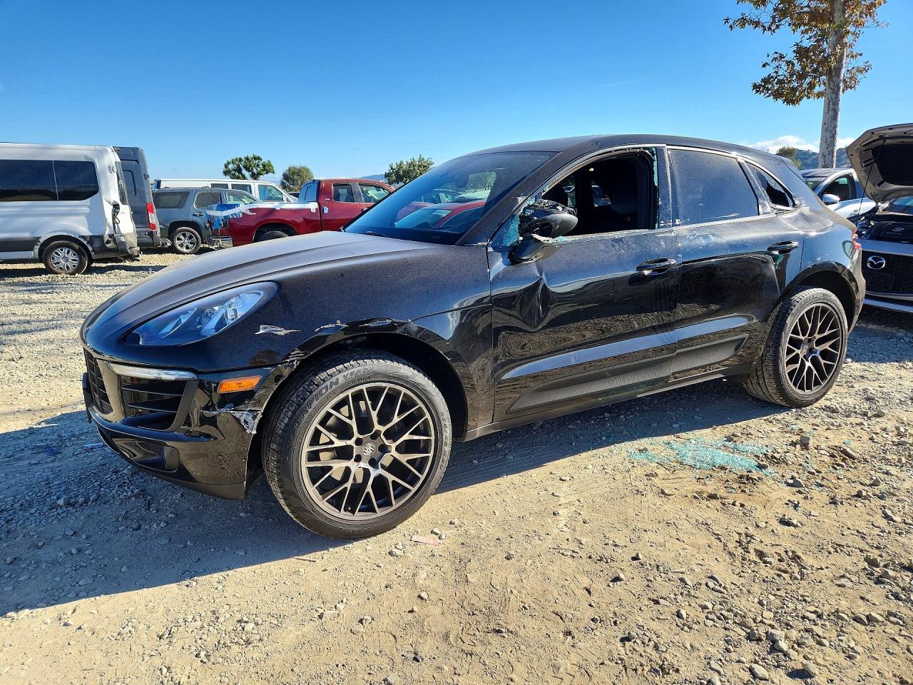 2018 PORSCHE MACAN