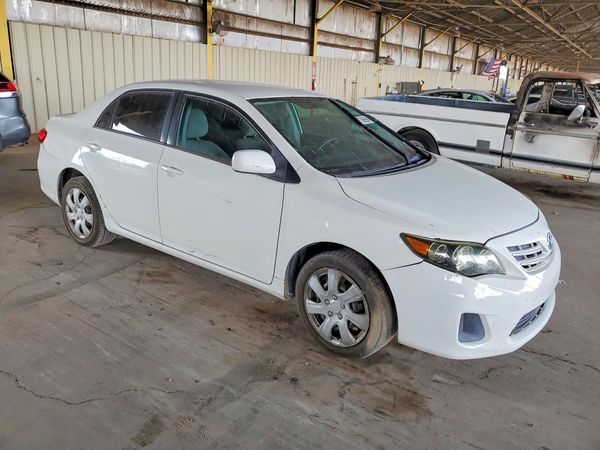 2013 TOYOTA COROLLA — Passenger 3/4