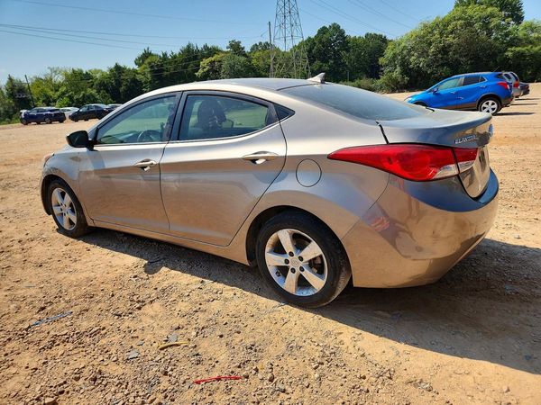 2013 HYUNDAI ELANTRA