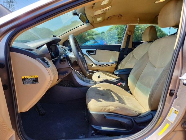2013 HYUNDAI ELANTRA