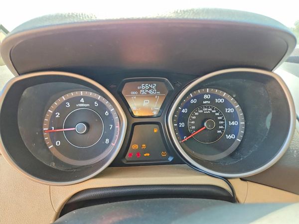 2013 HYUNDAI ELANTRA