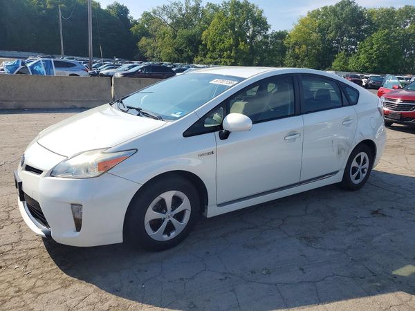 2014 TOYOTA PRIUS